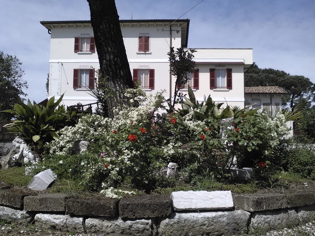 Albergo Grifone 1891 Peschiera del Garda Exterior foto